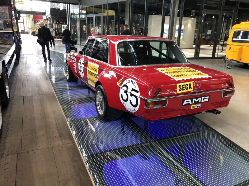 221020motorworld5.jpg